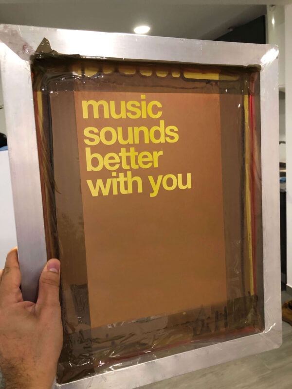 T-shirt Music Sounds Better With You - samba